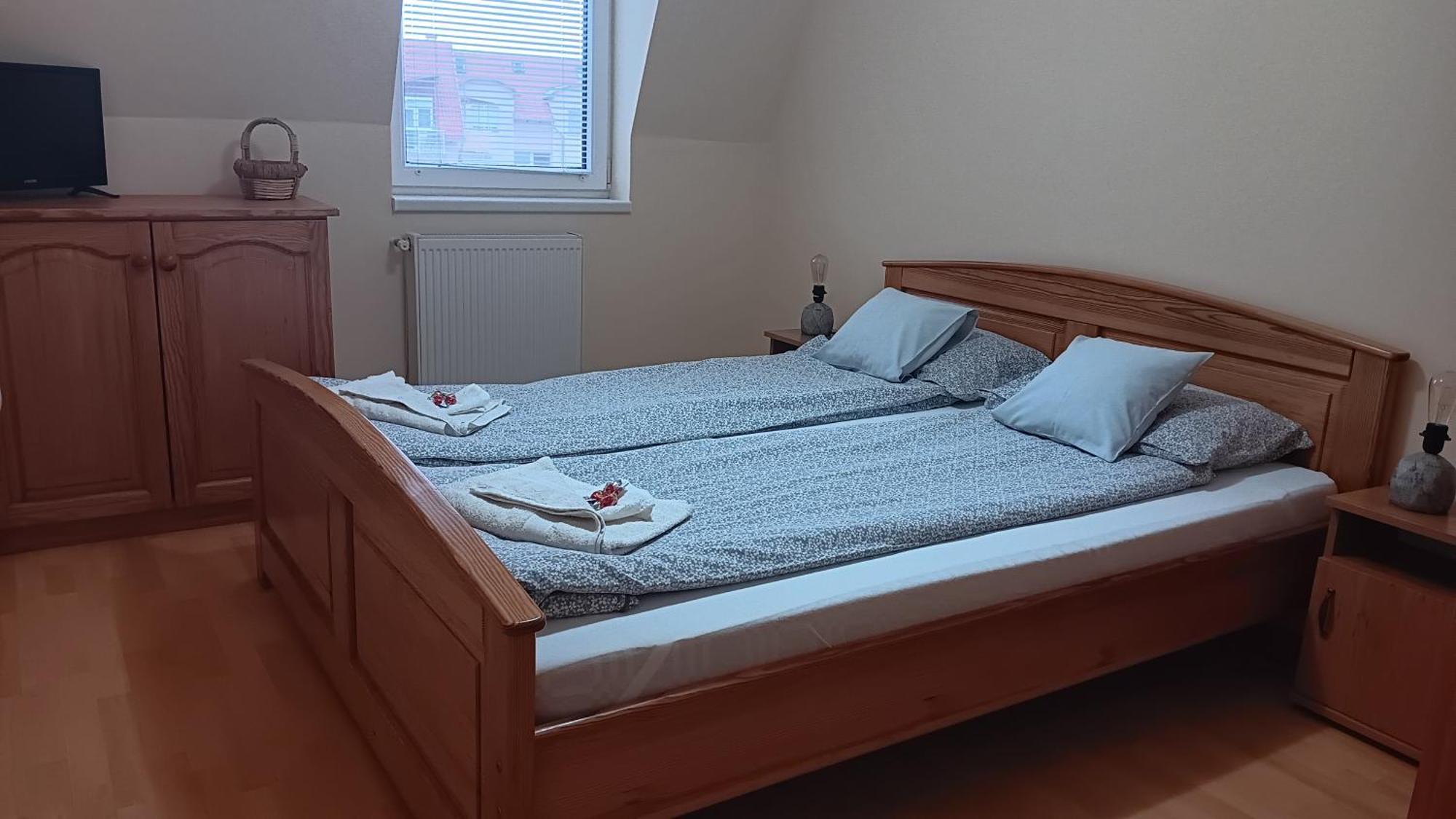 Laszlo Apartman - Hajduszoboszlo Exterior photo